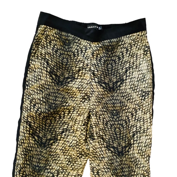 Trouve Snakeskin Print Tuxedo Stripe Jogger Pant - Picture 3 of 5